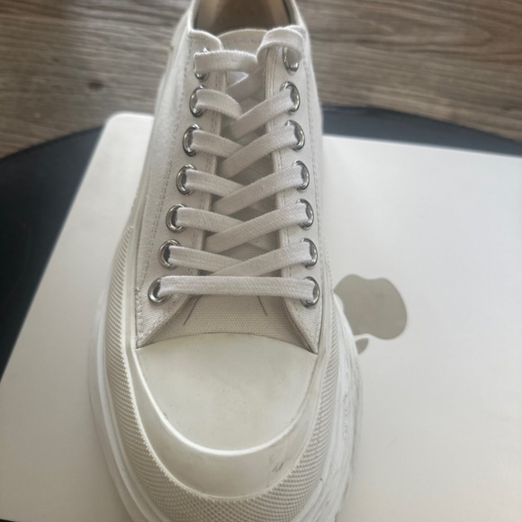 Alexander McQueen's Women's Tread Slick Lace Up Sneakers in White - Picture 5 of 8